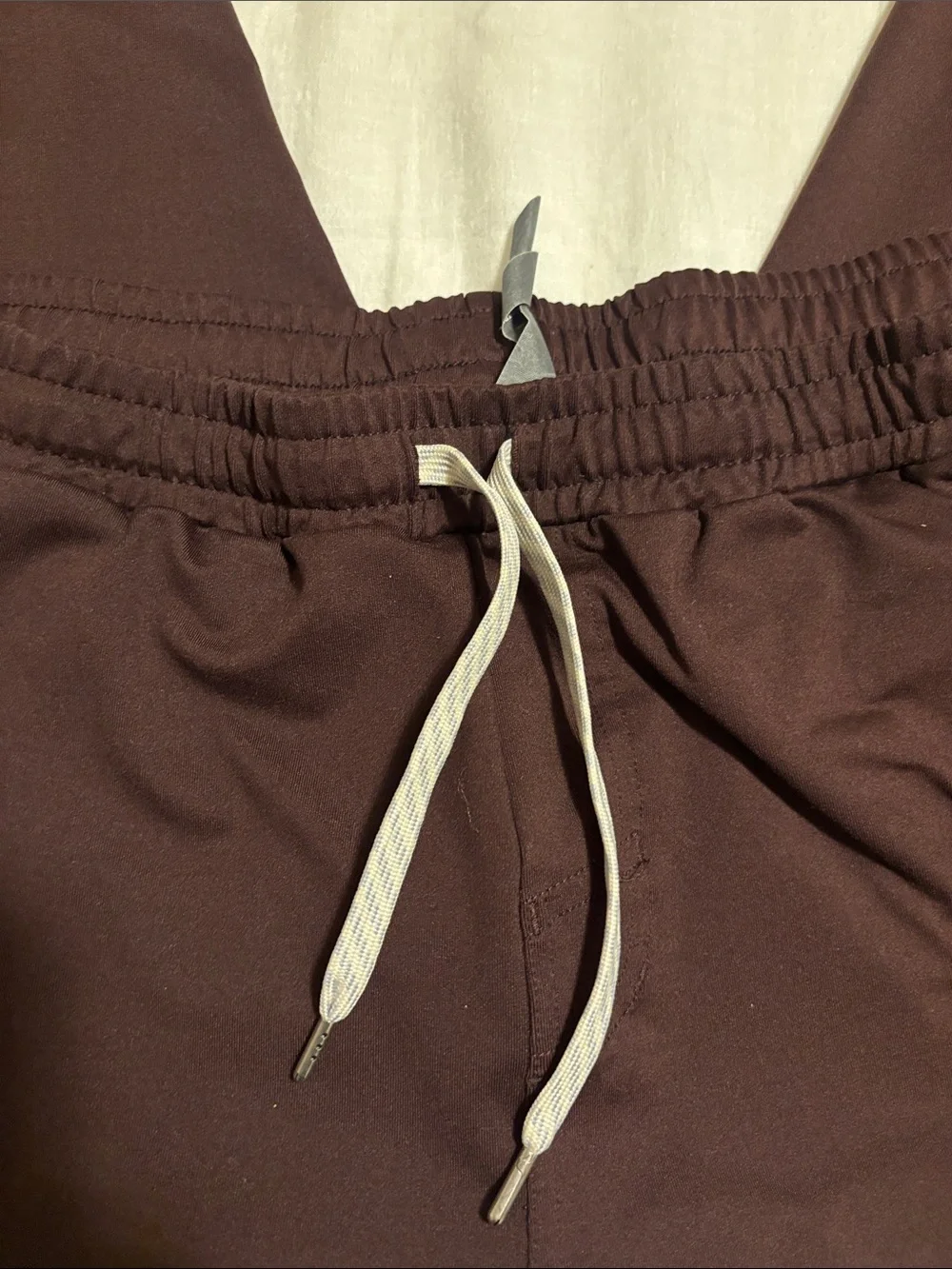 Vuori Maroon Joggers with Zip Pocket
